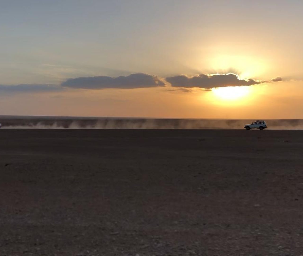 Round-Trip Transfer Between Douz and Camp Mars